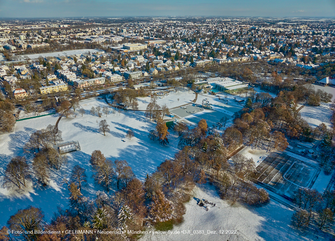 12.12.2022 -  Ostparksee mit Umgebung in Neuperlach